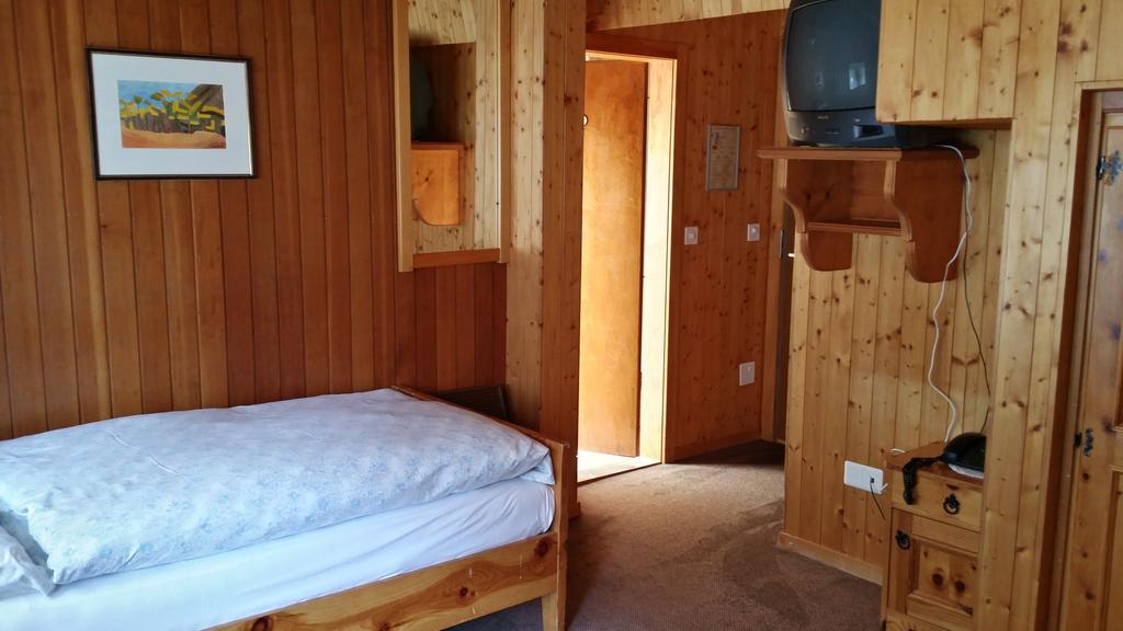 Alpine Budget Rooms By Tascherhof Zermatt Phòng bức ảnh