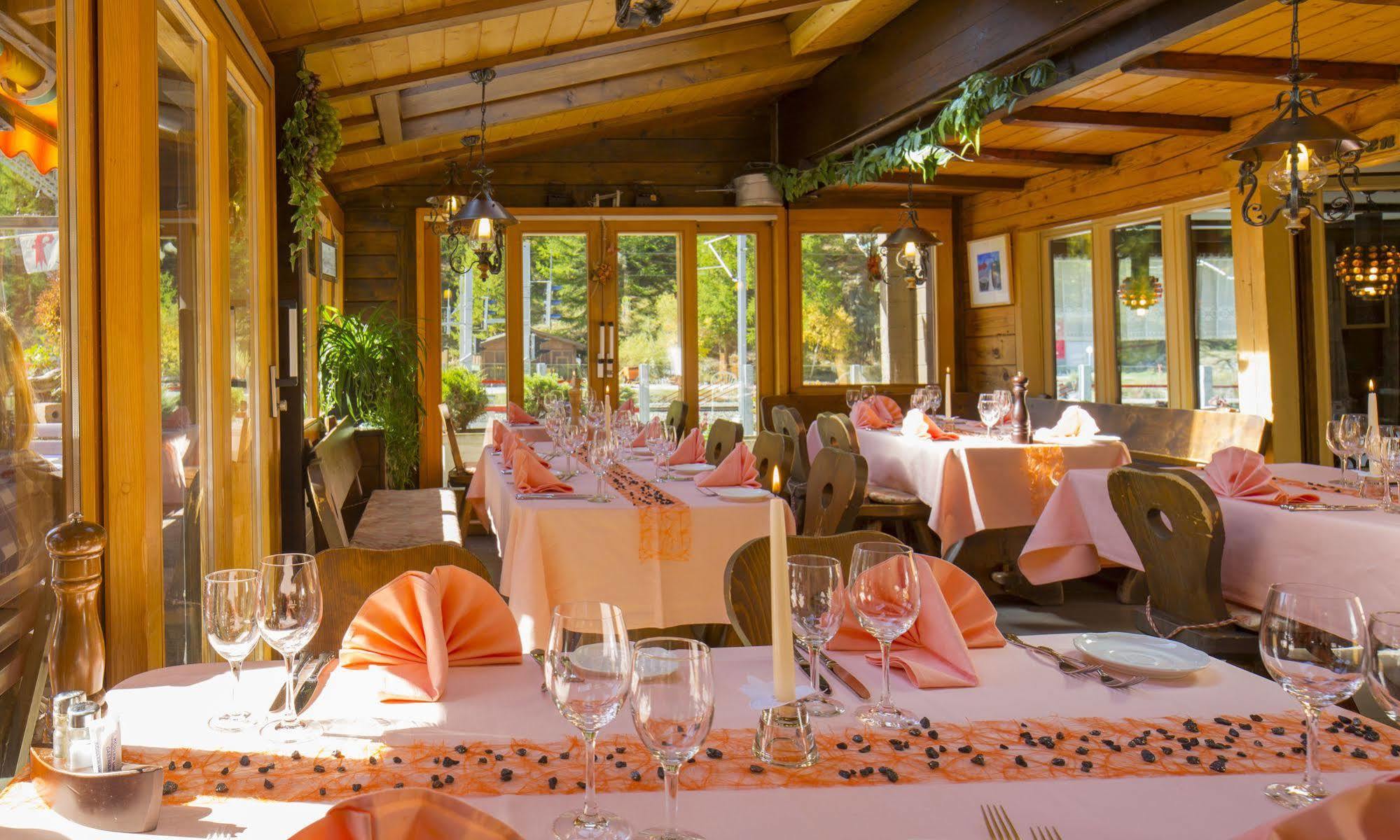 Alpine Budget Rooms By Taescherhof Zermatt Ngoại thất bức ảnh